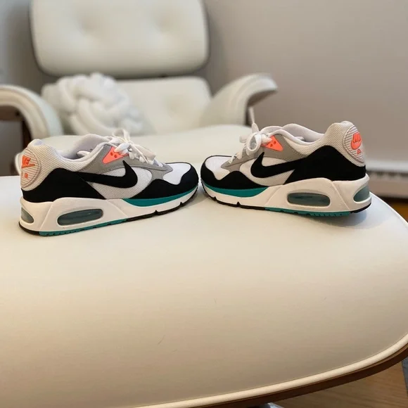 Nike Air Max Correlate Women's Black White Teal Coral size 6 - Picture 8 of 9